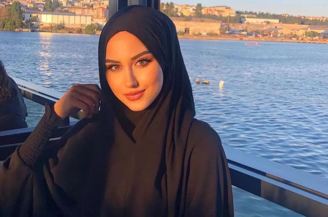 Persian impressive woman