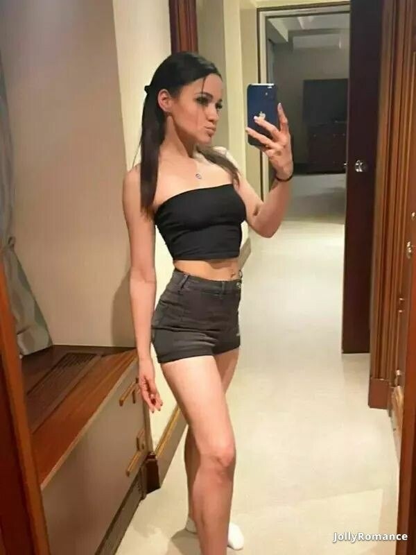 Maria, 23