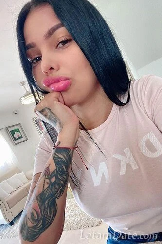 Melany, 33