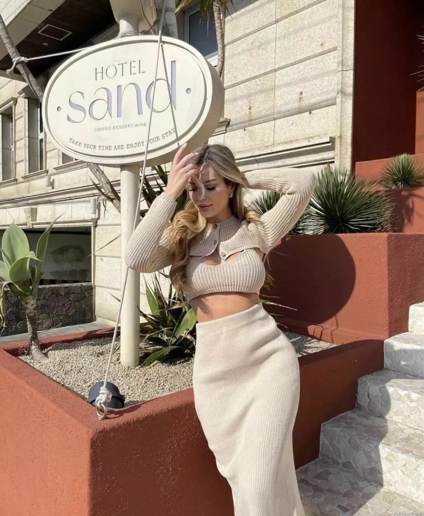 Elvira, 34