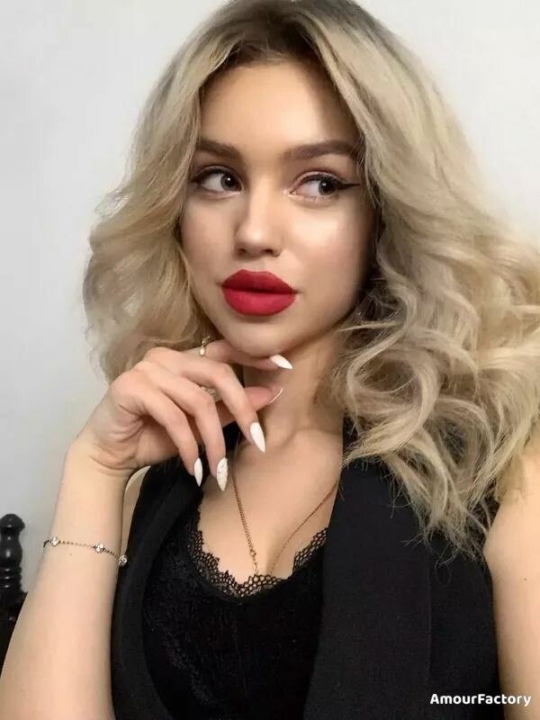 Nataliya, 21